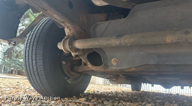 image for item DT7125 2011 GMC Savana G3500 shuttle bus