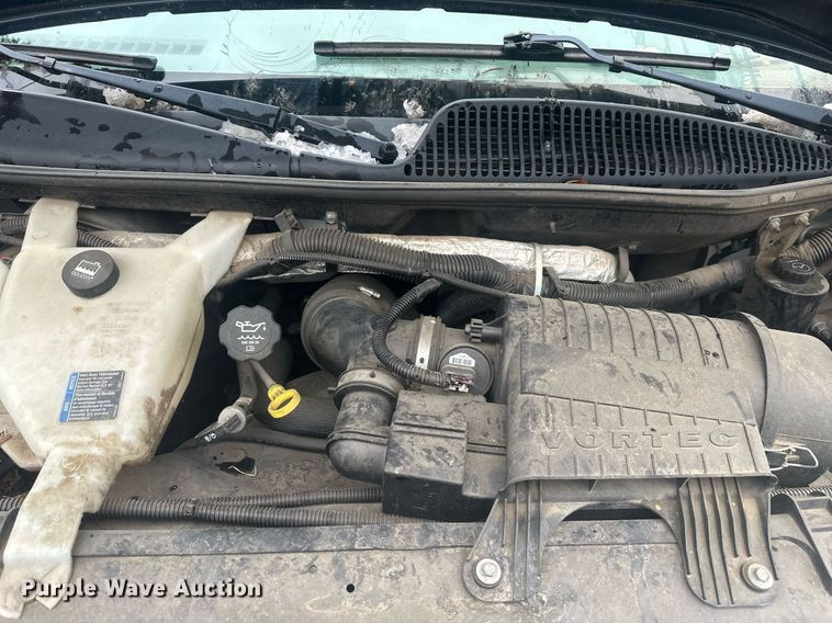 image for item DT7125 2011 GMC Savana G3500 shuttle bus