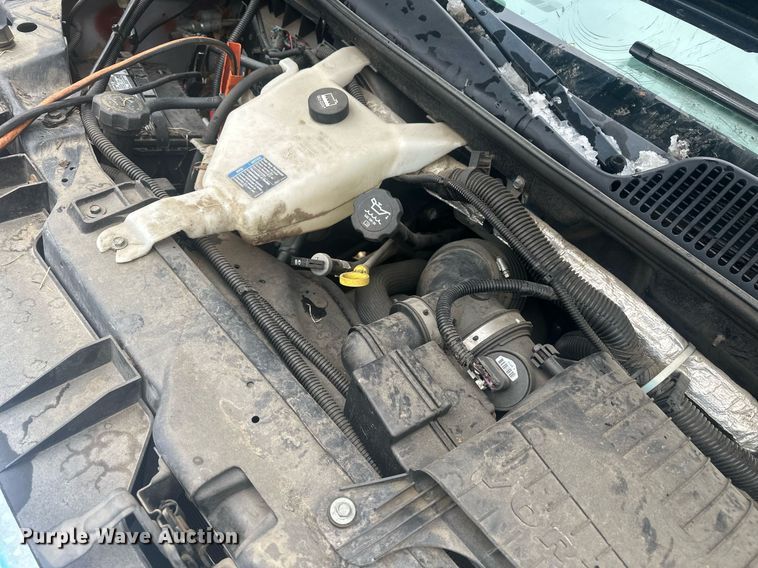 image for item DT7125 2011 GMC Savana G3500 shuttle bus