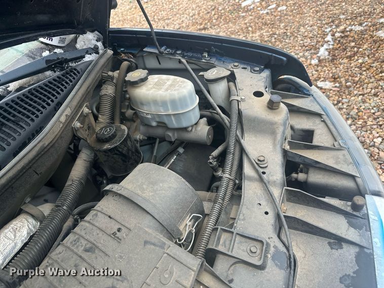 image for item DT7125 2011 GMC Savana G3500 shuttle bus