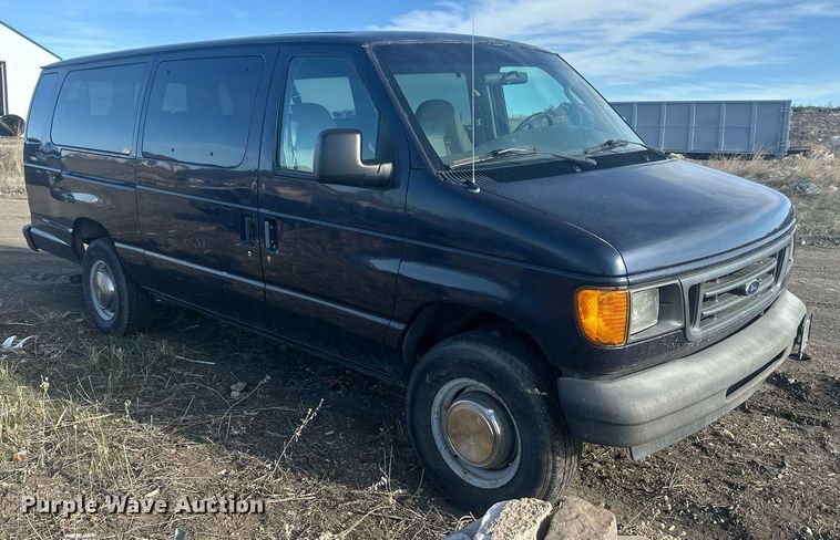 image for item DT7161 2003 Ford E350 van