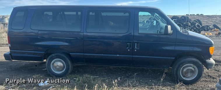 image for item DT7161 2003 Ford E350 van