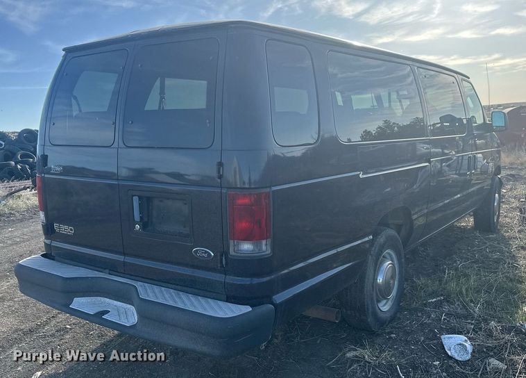 image for item DT7161 2003 Ford E350 van