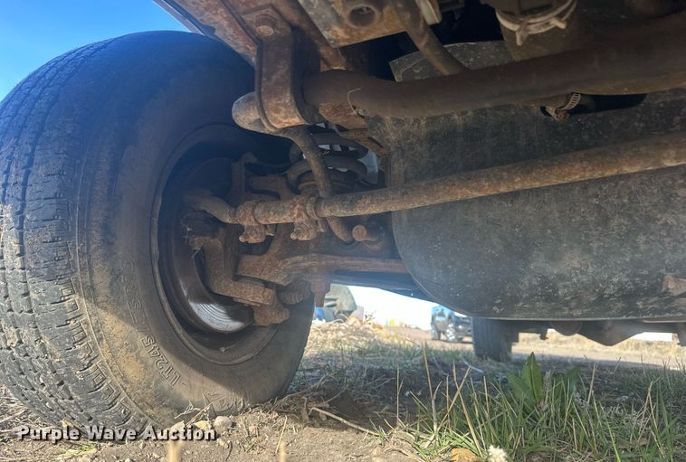 image for item DT7161 2003 Ford E350 van