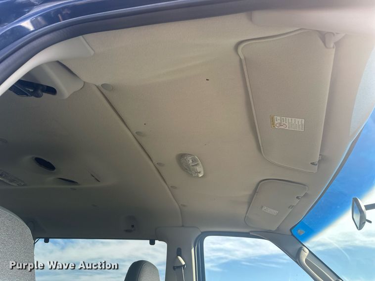 image for item DT7161 2003 Ford E350 van