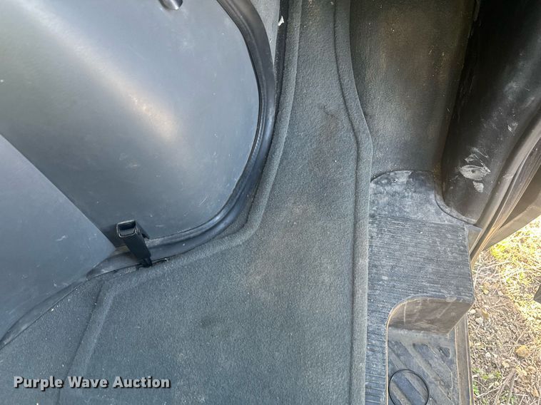 image for item DT7161 2003 Ford E350 van