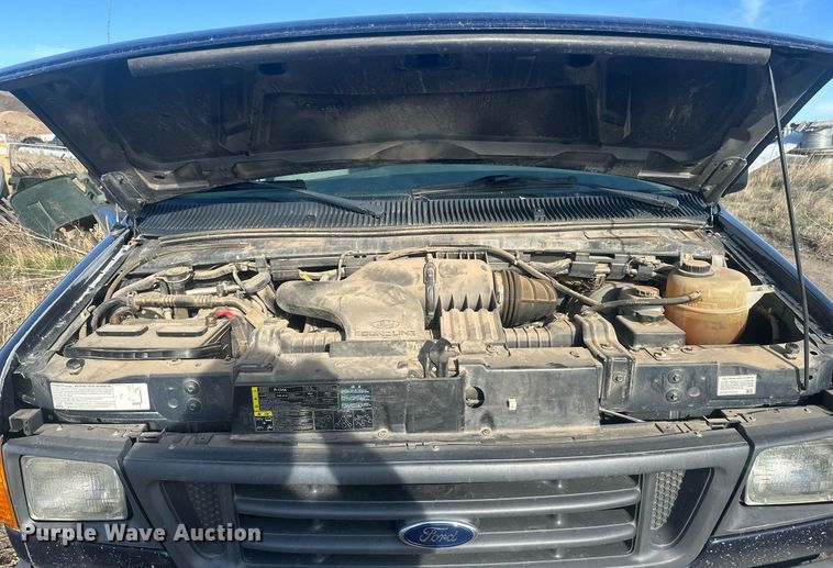 image for item DT7161 2003 Ford E350 van