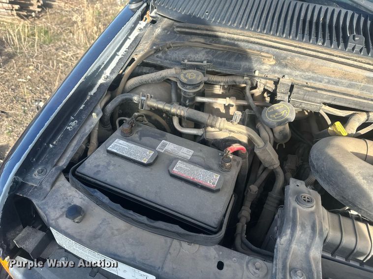 image for item DT7161 2003 Ford E350 van