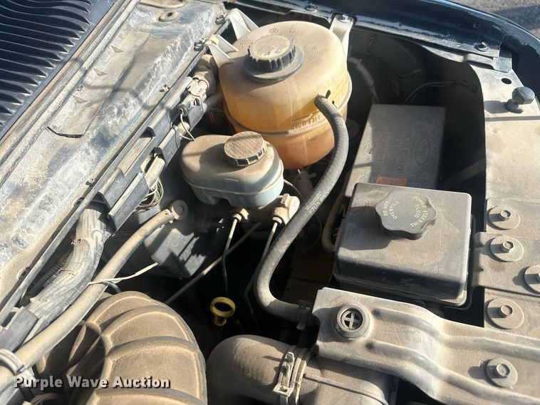 image for item DT7161 2003 Ford E350 van