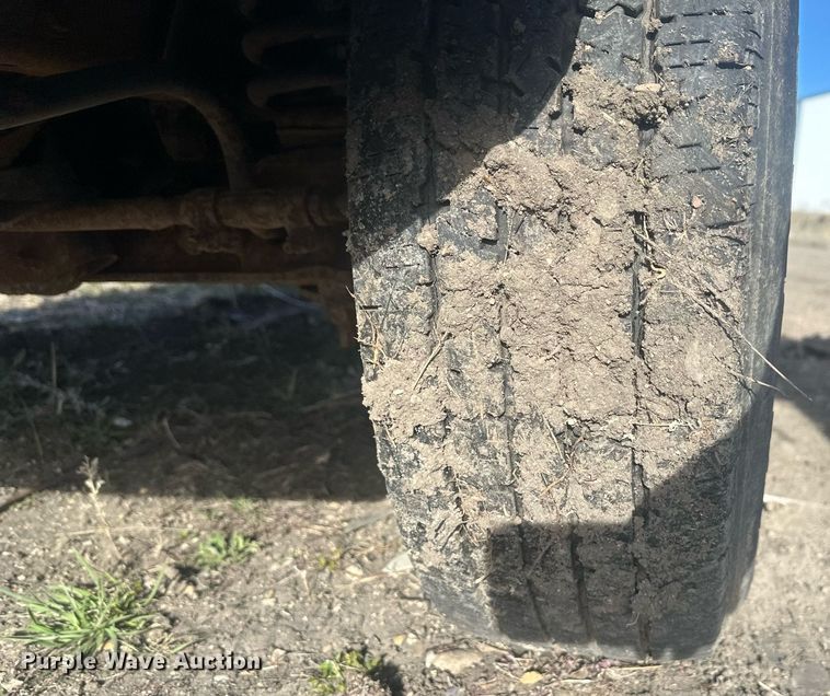 image for item DT7161 2003 Ford E350 van