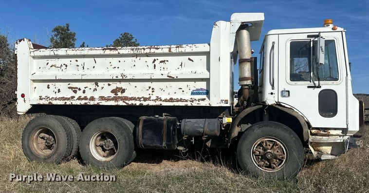 image for item DT7163 1988 Mack MR688S dump truck