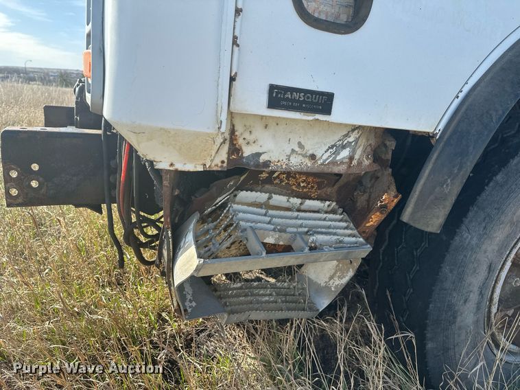 image for item DT7163 1988 Mack MR688S dump truck