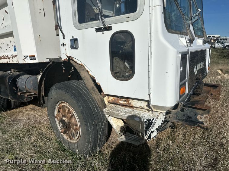 image for item DT7163 1988 Mack MR688S dump truck