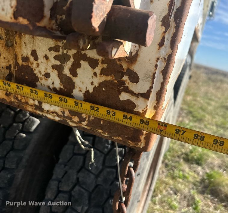 image for item DT7163 1988 Mack MR688S dump truck