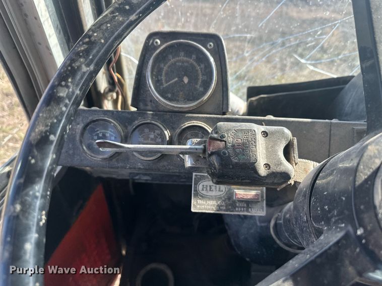 image for item DT7163 1988 Mack MR688S dump truck