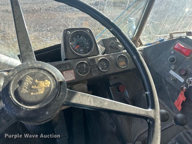 image for item DT7163 1988 Mack MR688S dump truck