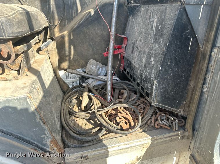 image for item DT7163 1988 Mack MR688S dump truck