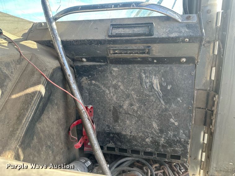 image for item DT7163 1988 Mack MR688S dump truck