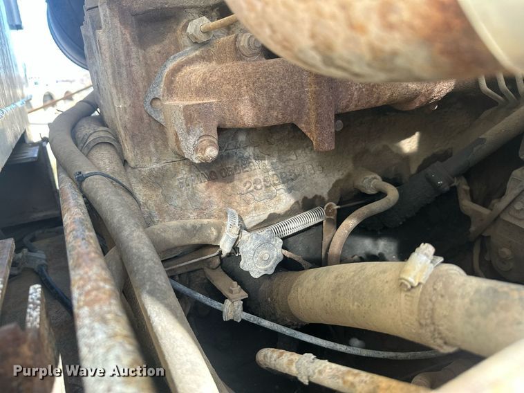 image for item DT7163 1988 Mack MR688S dump truck