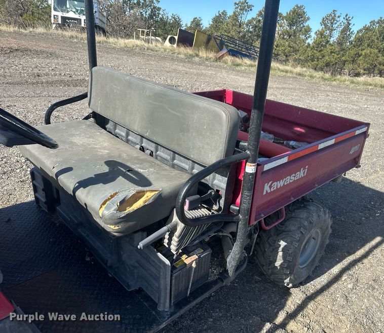 image for item DT7164 2003 Kawasaki Mule 3010 utility vehicle