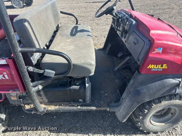 image for item DT7164 2003 Kawasaki Mule 3010 utility vehicle