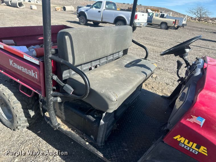 image for item DT7164 2003 Kawasaki Mule 3010 utility vehicle