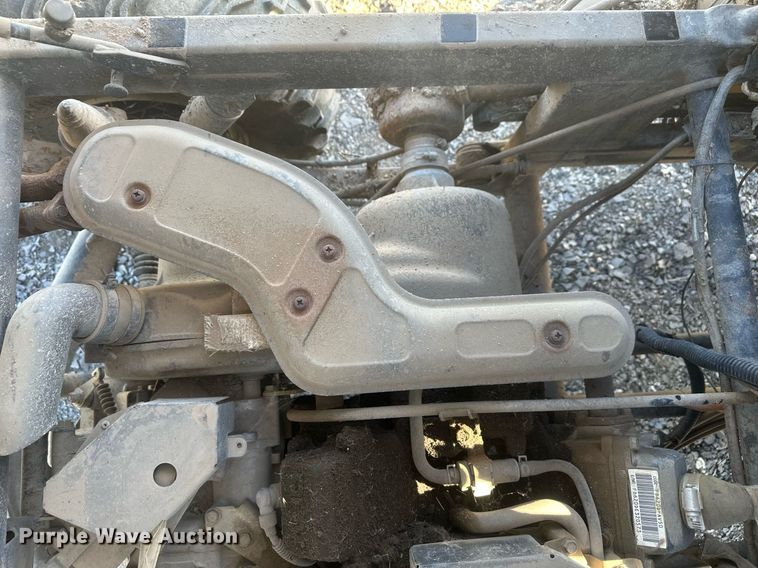 image for item DT7164 2003 Kawasaki Mule 3010 utility vehicle