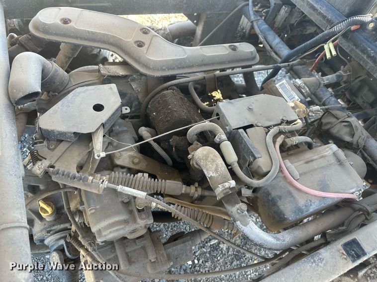 image for item DT7164 2003 Kawasaki Mule 3010 utility vehicle