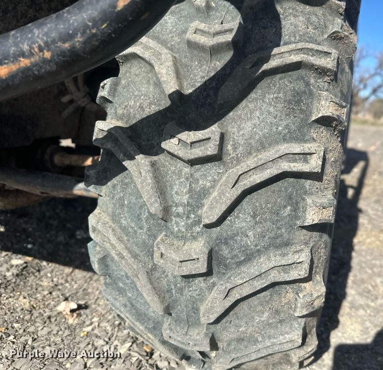 image for item DT7164 2003 Kawasaki Mule 3010 utility vehicle