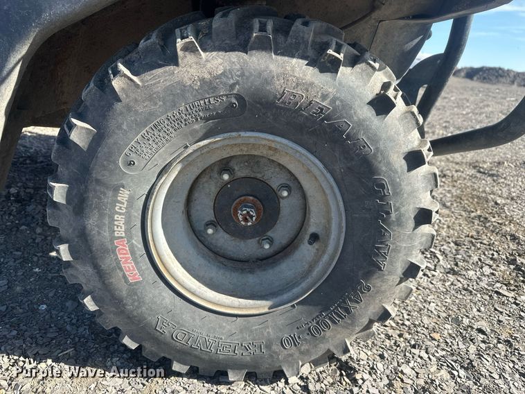 image for item DT7164 2003 Kawasaki Mule 3010 utility vehicle