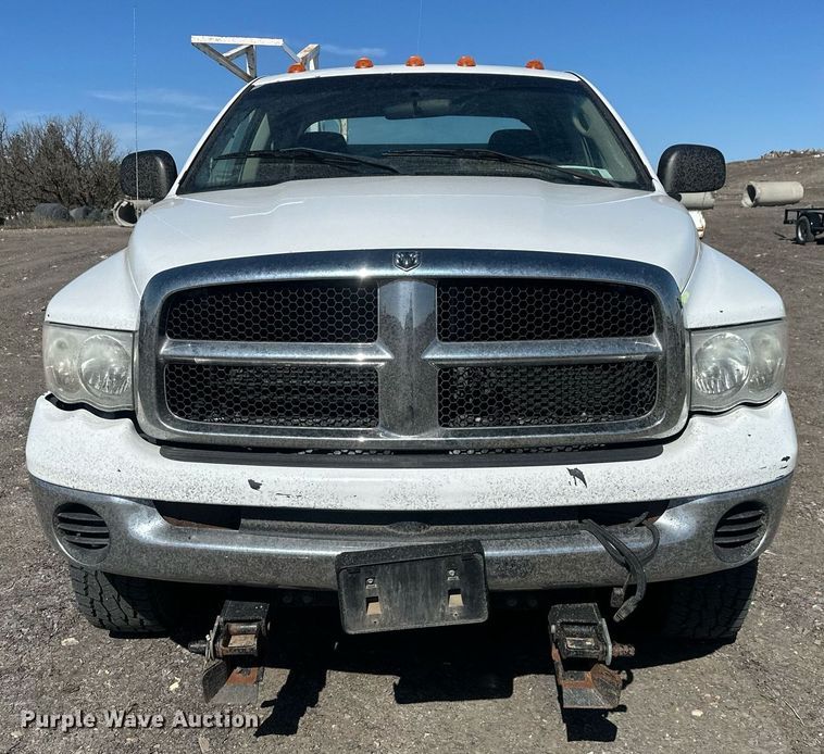 image for item DT7167 2004 Dodge Ram 2500 Quad Cab utility bed pickup truck