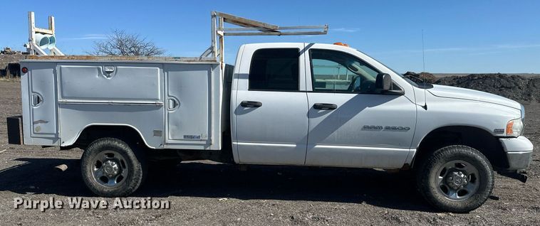 image for item DT7167 2004 Dodge Ram 2500 Quad Cab utility bed pickup truck