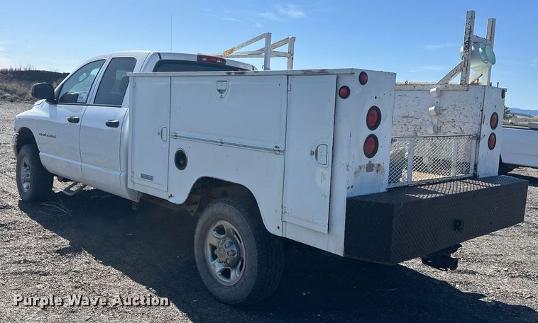 image for item DT7167 2004 Dodge Ram 2500 Quad Cab utility bed pickup truck