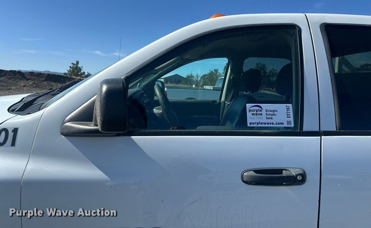 image for item DT7167 2004 Dodge Ram 2500 Quad Cab utility bed pickup truck