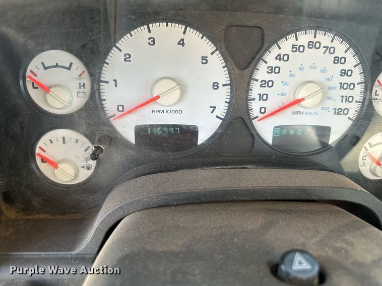 image for item DT7167 2004 Dodge Ram 2500 Quad Cab utility bed pickup truck