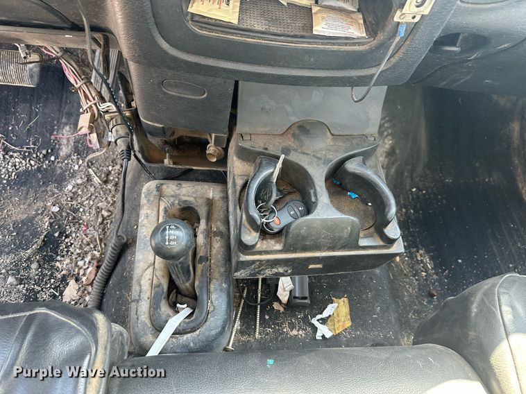 image for item DT7167 2004 Dodge Ram 2500 Quad Cab utility bed pickup truck