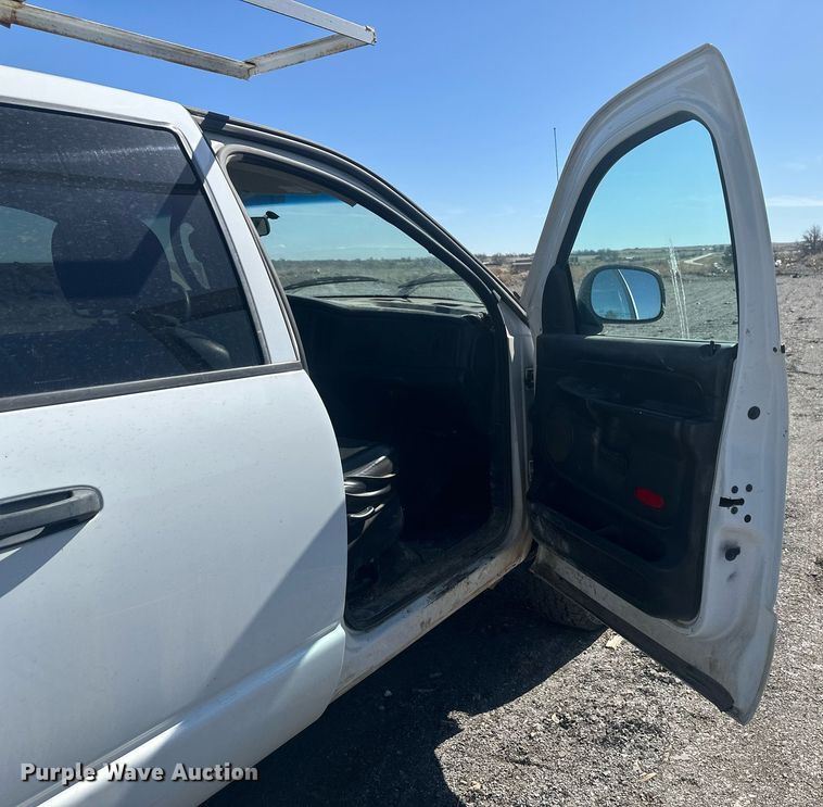 image for item DT7167 2004 Dodge Ram 2500 Quad Cab utility bed pickup truck