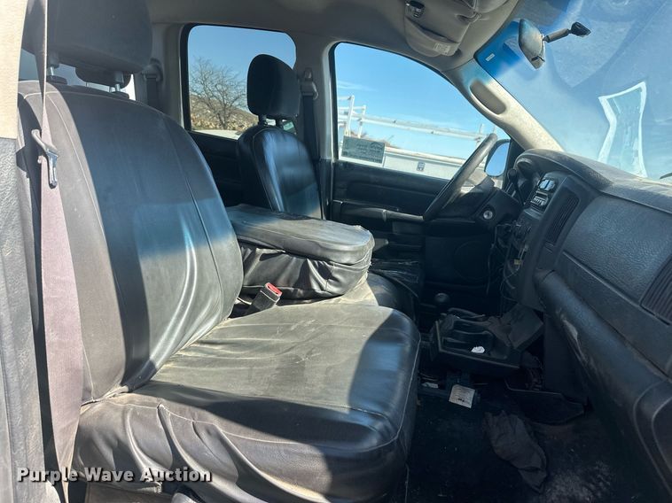 image for item DT7167 2004 Dodge Ram 2500 Quad Cab utility bed pickup truck