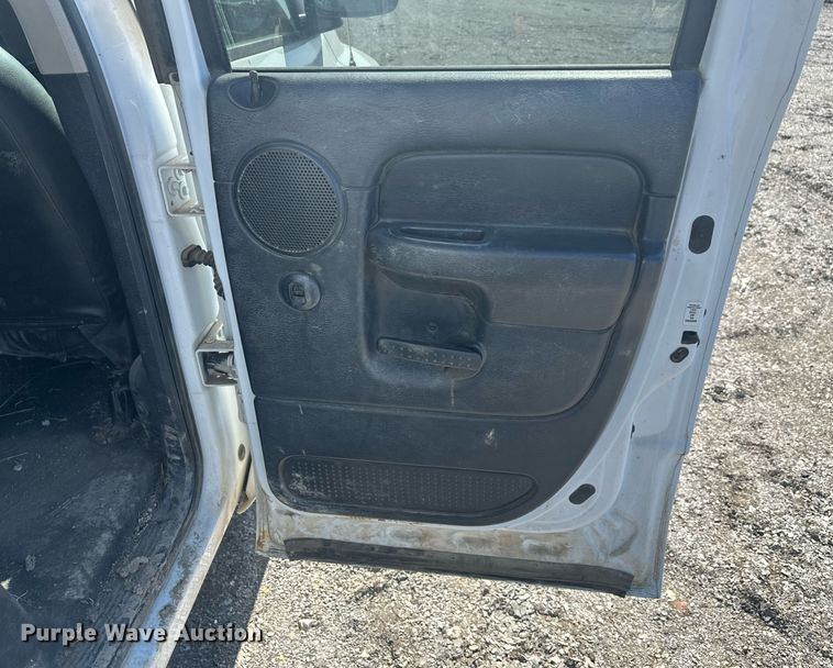 image for item DT7167 2004 Dodge Ram 2500 Quad Cab utility bed pickup truck