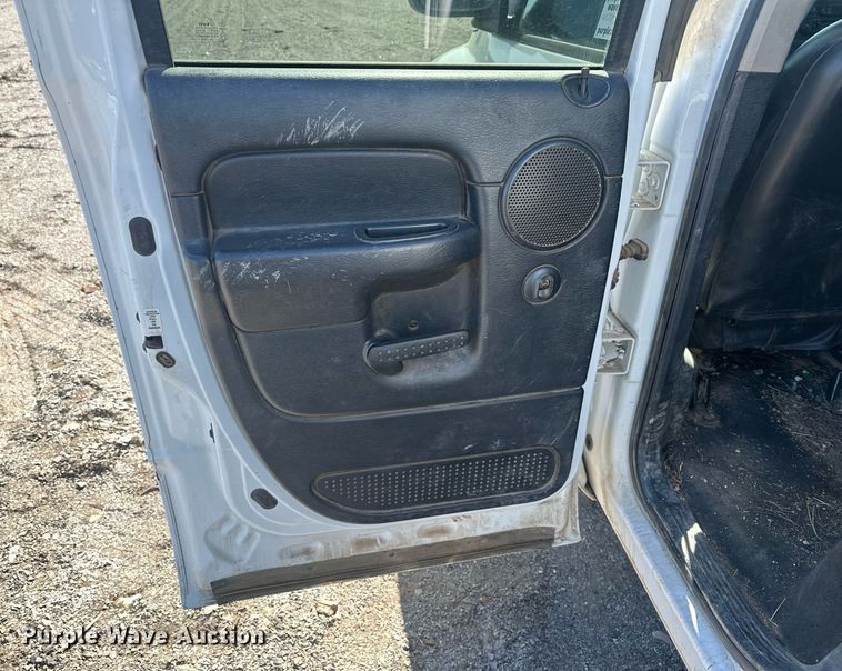 image for item DT7167 2004 Dodge Ram 2500 Quad Cab utility bed pickup truck