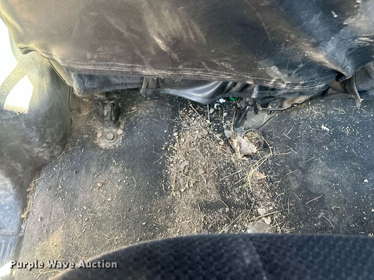 image for item DT7167 2004 Dodge Ram 2500 Quad Cab utility bed pickup truck