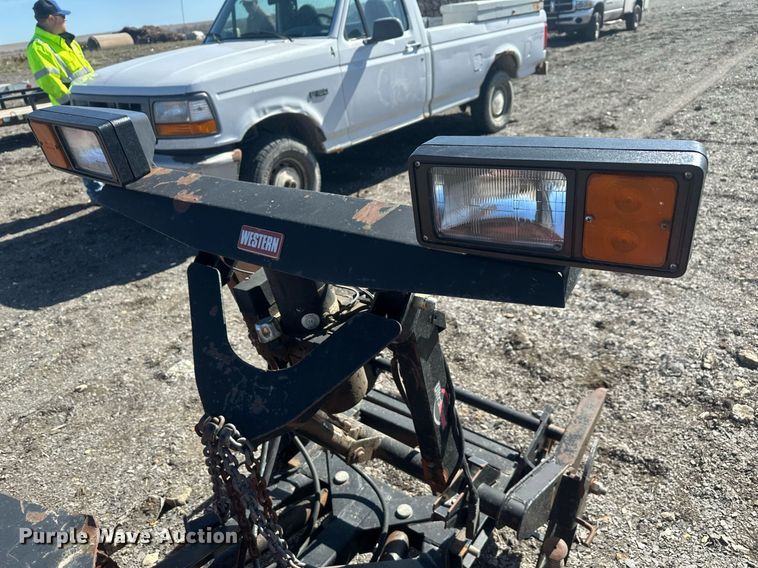 image for item DT7167 2004 Dodge Ram 2500 Quad Cab utility bed pickup truck