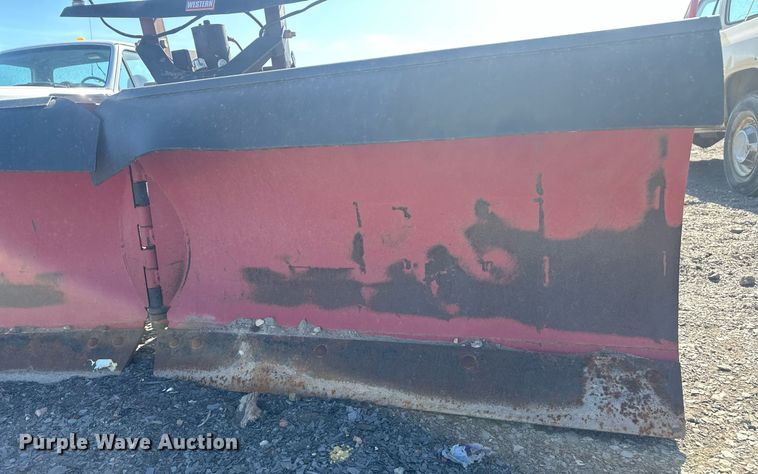 image for item DT7167 2004 Dodge Ram 2500 Quad Cab utility bed pickup truck