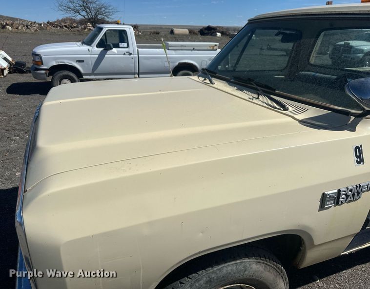 image for item DT7169 1988 Dodge Ram 250 pickup truck