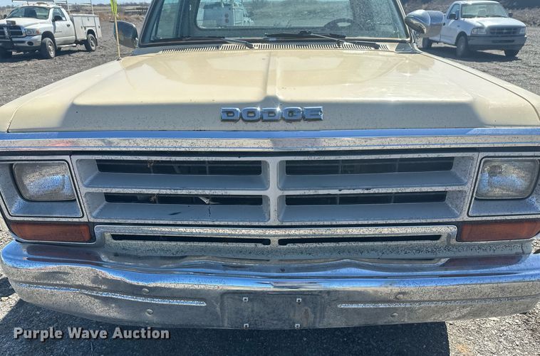 image for item DT7169 1988 Dodge Ram 250 pickup truck