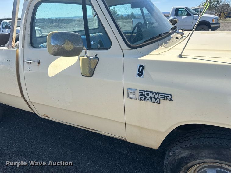 image for item DT7169 1988 Dodge Ram 250 pickup truck