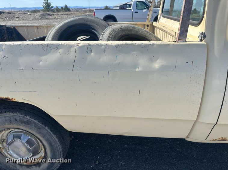 image for item DT7169 1988 Dodge Ram 250 pickup truck