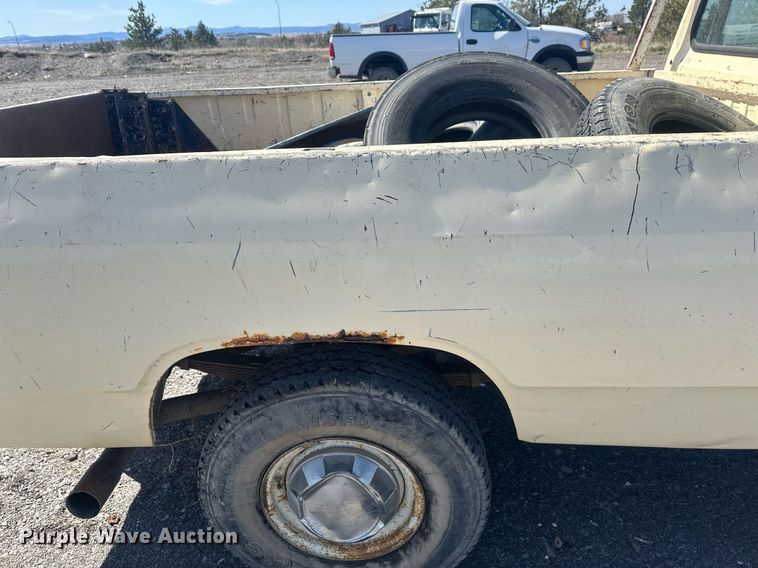 image for item DT7169 1988 Dodge Ram 250 pickup truck
