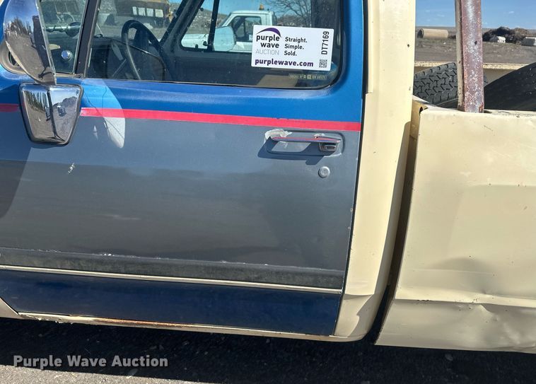 image for item DT7169 1988 Dodge Ram 250 pickup truck