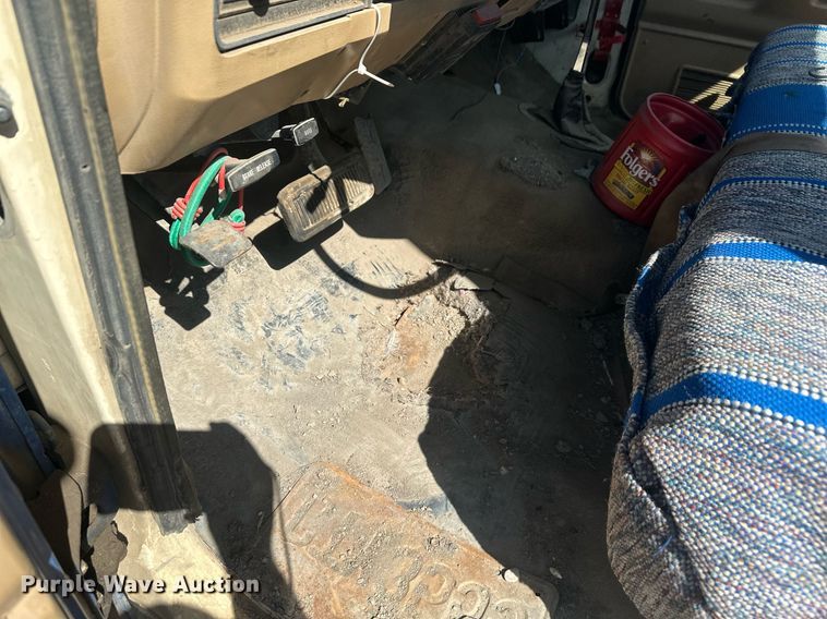 image for item DT7169 1988 Dodge Ram 250 pickup truck